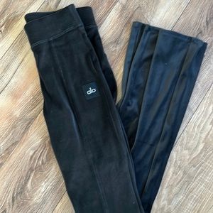 Alo Yoga Velour High-Waist Wide Leg Pant, Size M